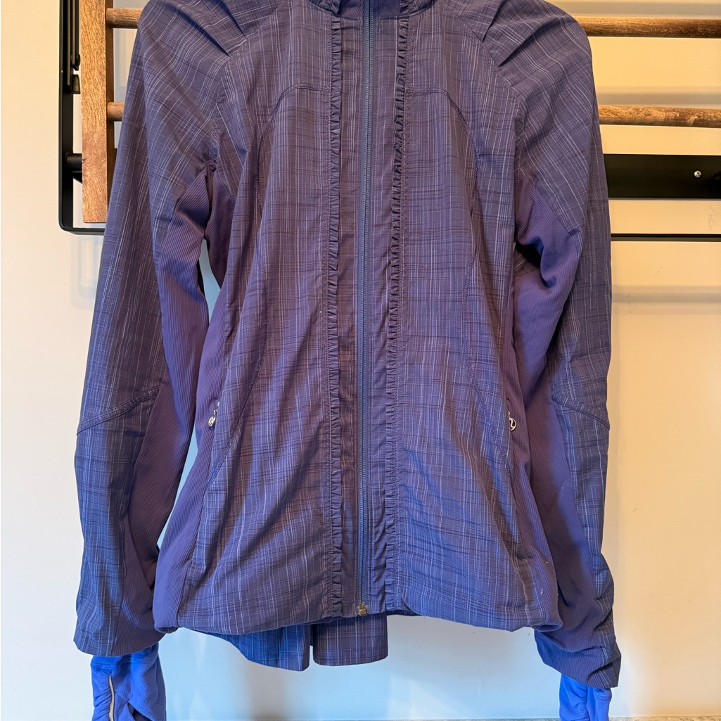 Vintage 00’s Lululemon Running Jacket